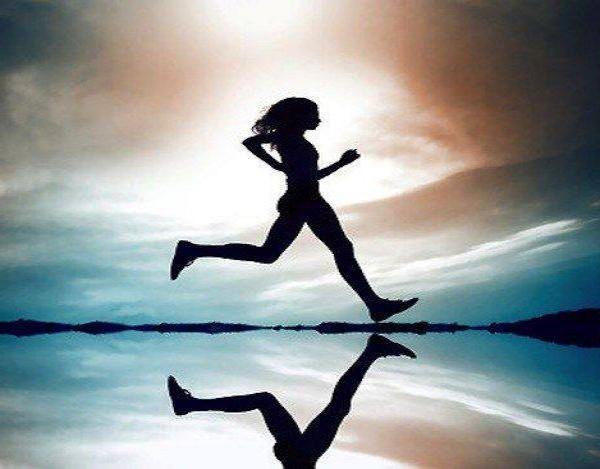 Η αθλητική δραστηριότητα μετρίου βαθμού ελατήριο για μια επιτυχή σύλληψη